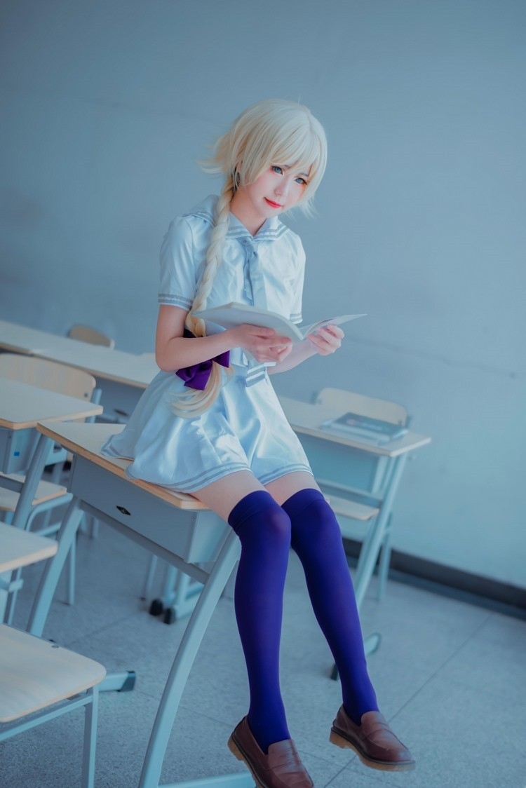 制服短裙cosplay美女穿蓝色丝袜绝对领域写真