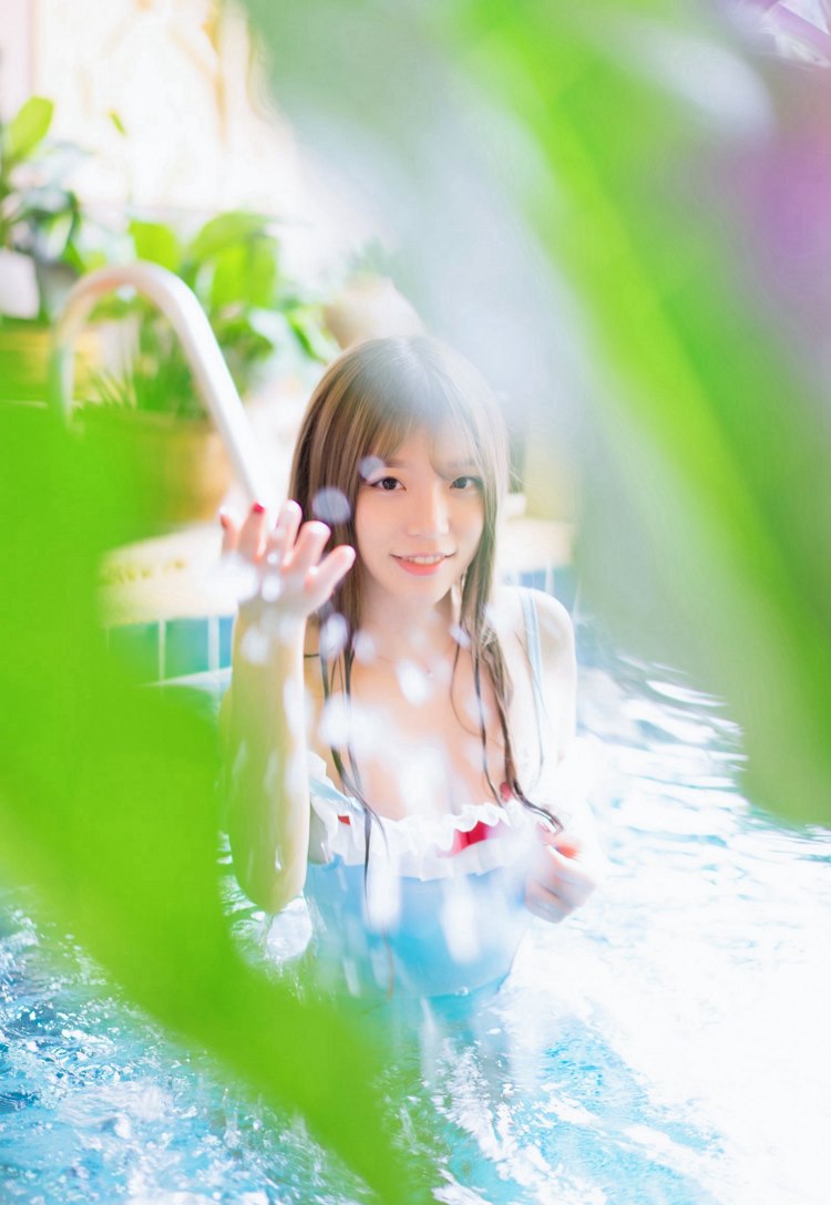 日本泳衣湿身死库水美女甜美诱惑户外性感写真图片