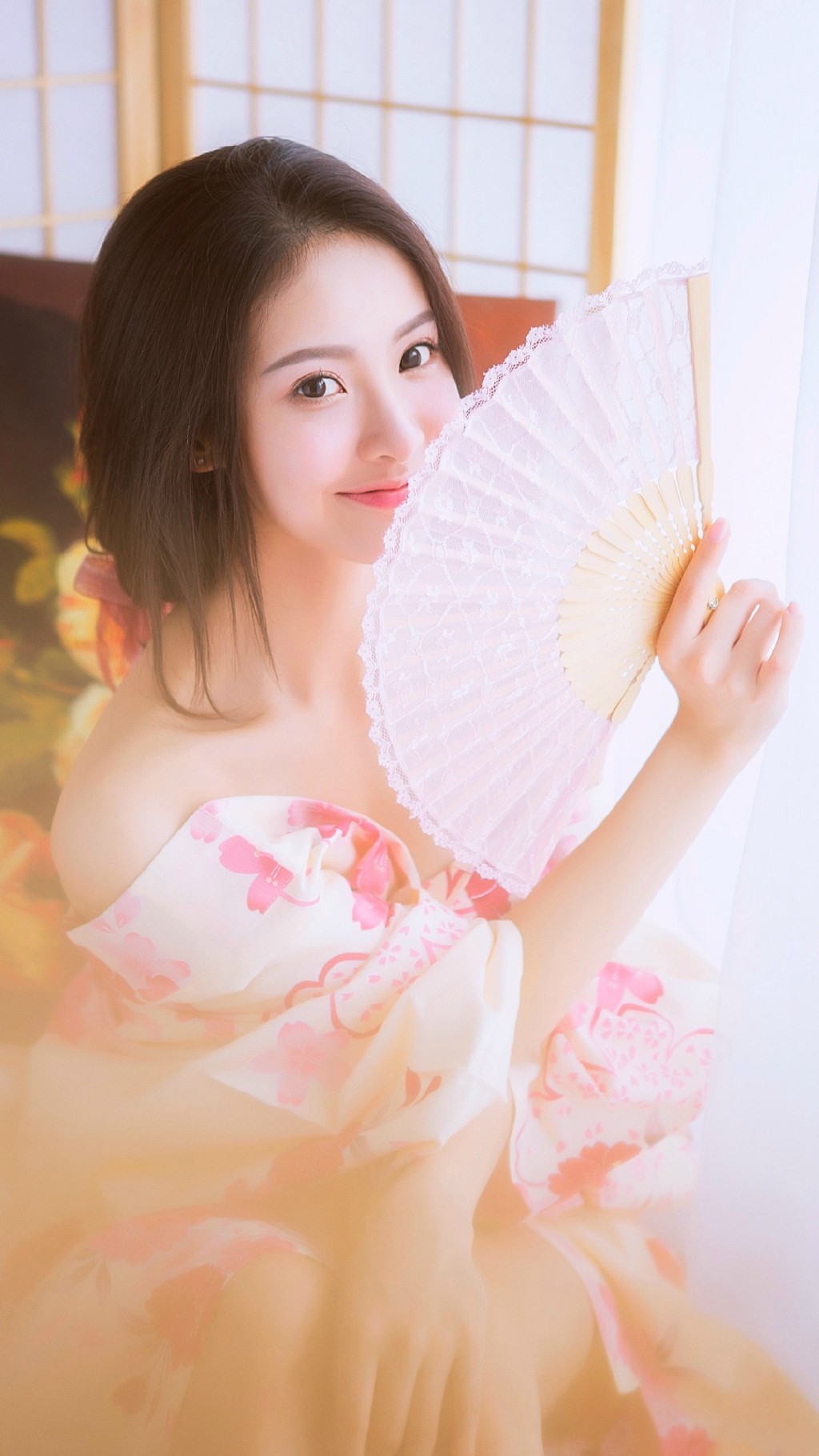 日本和服清纯美女玩性感秀美背